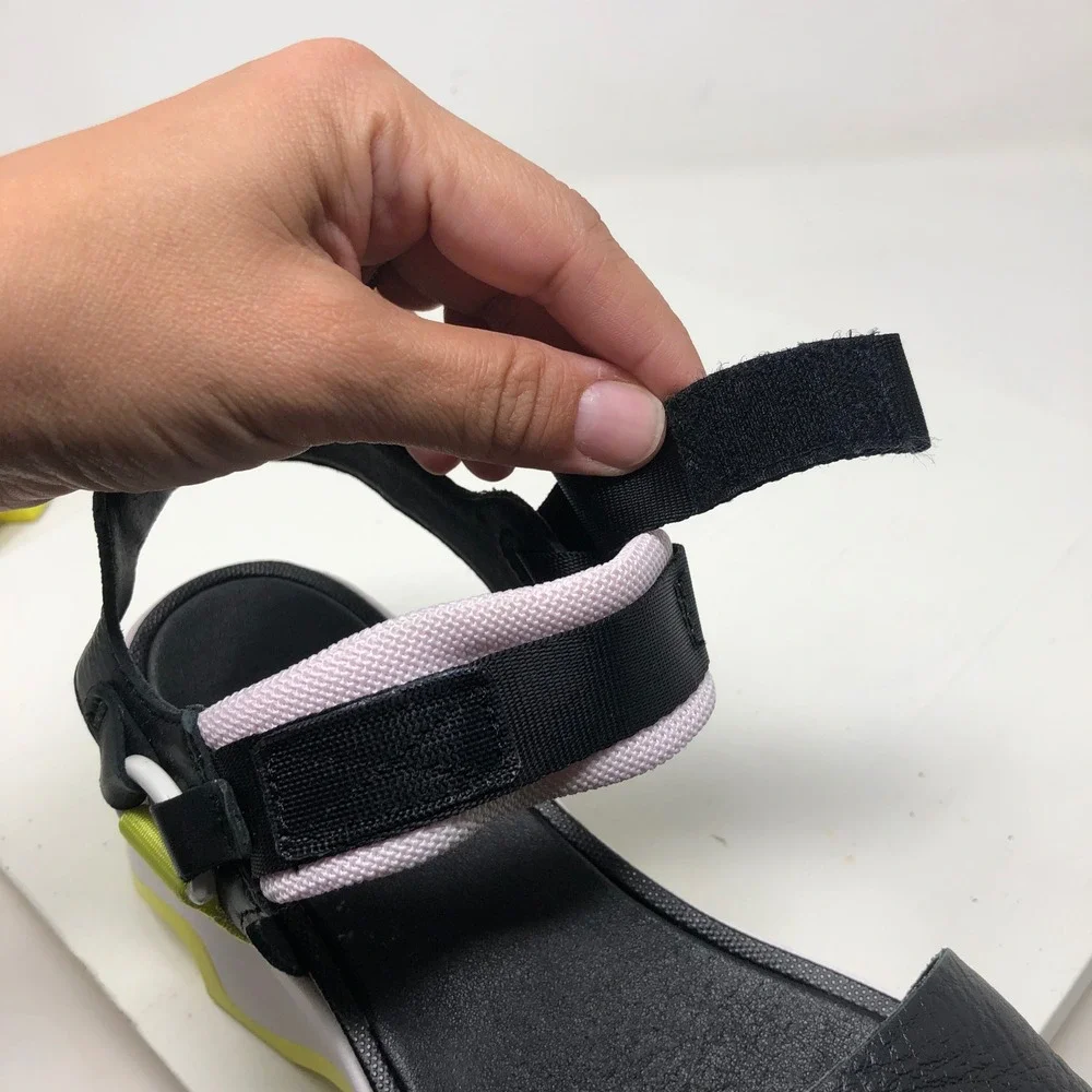 Sorel Kinetic Impact Y-Strap High Sandals Womens 9 Black Yellow Bold Athleisure
